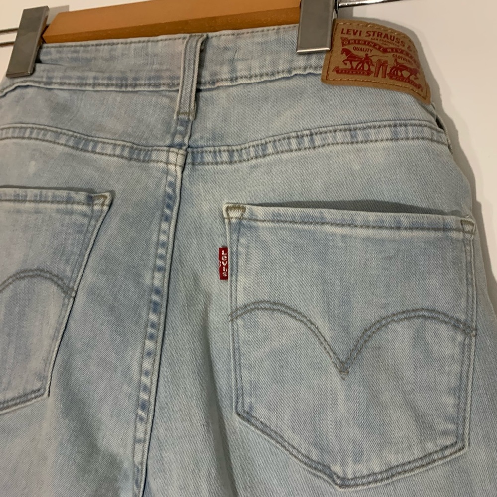 LEVIS - 721 High Rise Skinny - Light Wash